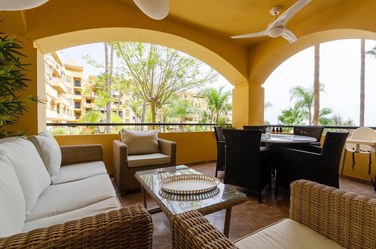 Апартаменты Luxury Blue Coast Seaside Retreat Марбелья Экстерьер фото